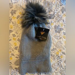Gray Knit Winter Beanie Hat with Puff Ball Cappellificio Fiorentino